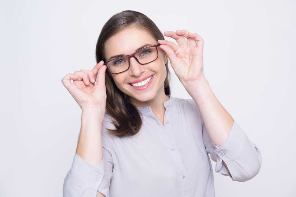 How long does it take to adjust to new glasses & get clear vision?